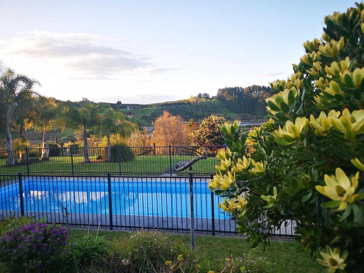 River Side Lodge Whakamarama ภายนอก รูปภาพ